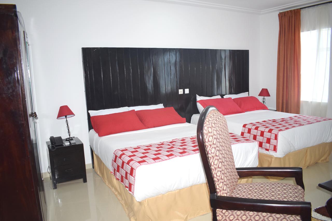Hotel Bkbg Ломе Экстерьер фото