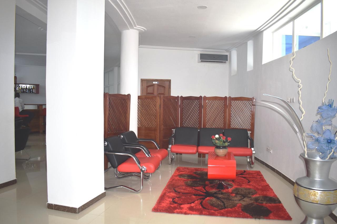 Hotel Bkbg Ломе Экстерьер фото